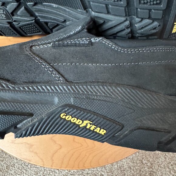 Skechers Black Nubuck Respected-Calum Slip-On w/Goodyear Rubber Soles Size 10 main image 4